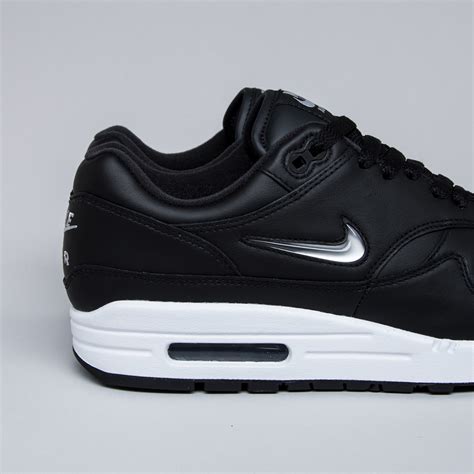 nike air max 1 black jewel.